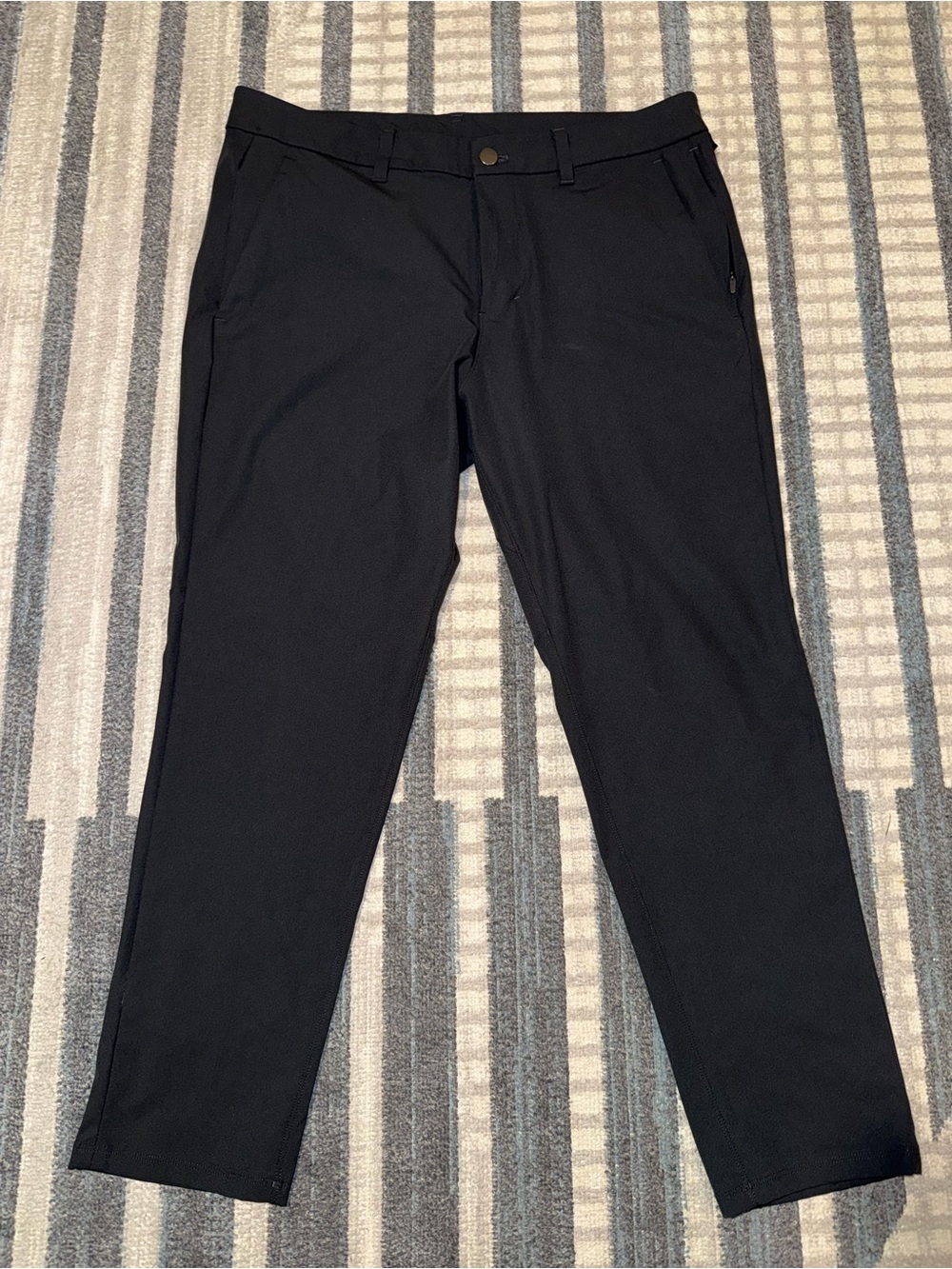 Lululemon Men’s Commission Pant Slim Warpstreme Charcoal Grey Size 34x28 Stretch